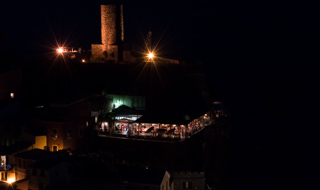 Restaurante Belforte en la noche, Vernazza, Cinque Terre, Italia