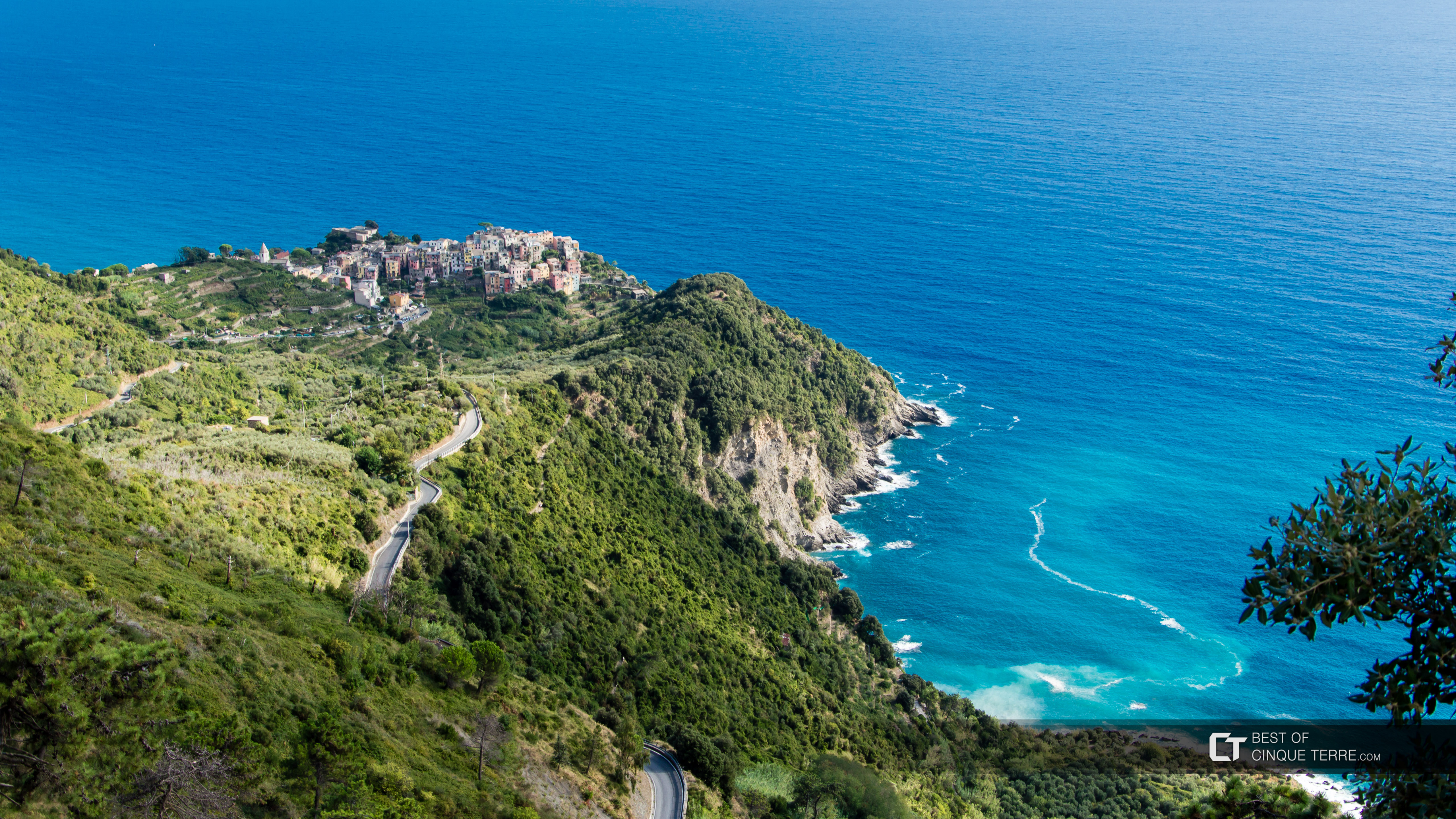 Widok z trasy Corniglia - San Bernardino - Vernazza, Cinque Terre, Włochy