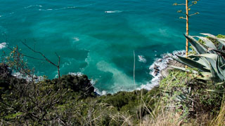 Vista da praia de Guvano da trilha Sentiero Azzurro, Corniglia, Cinque Terre, Itália