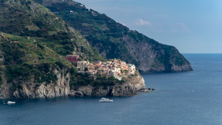 Vista de Corniglia, Manarola, Cinque Terre, Itália