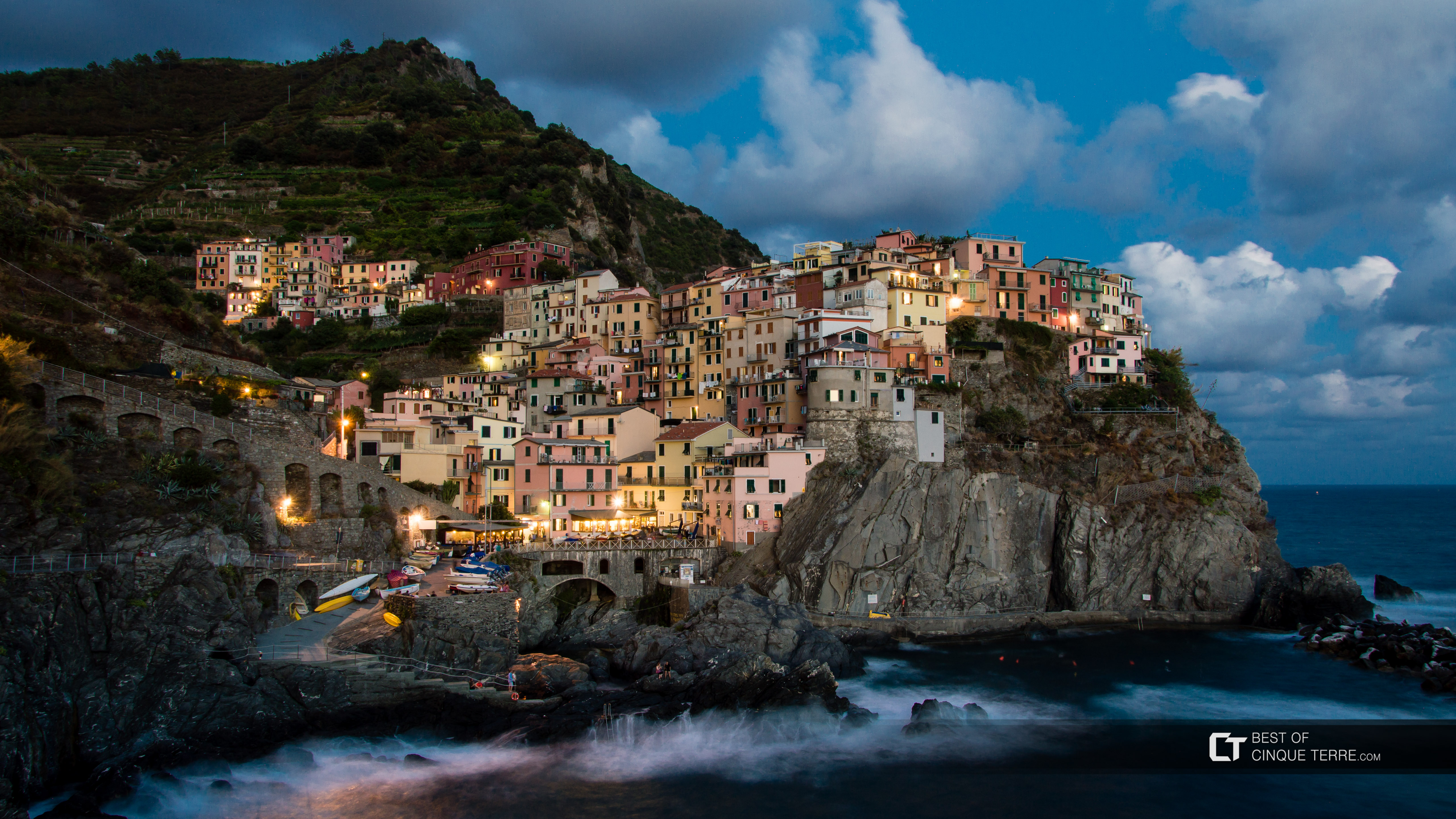 Cea mai frumoasă vedere de pe faleză, Manarola, Cinque Terre, Italia