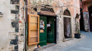 Bar winny „Enoteca da Eliseo”, Monterosso al Mare, Cinque Terre, Włochy