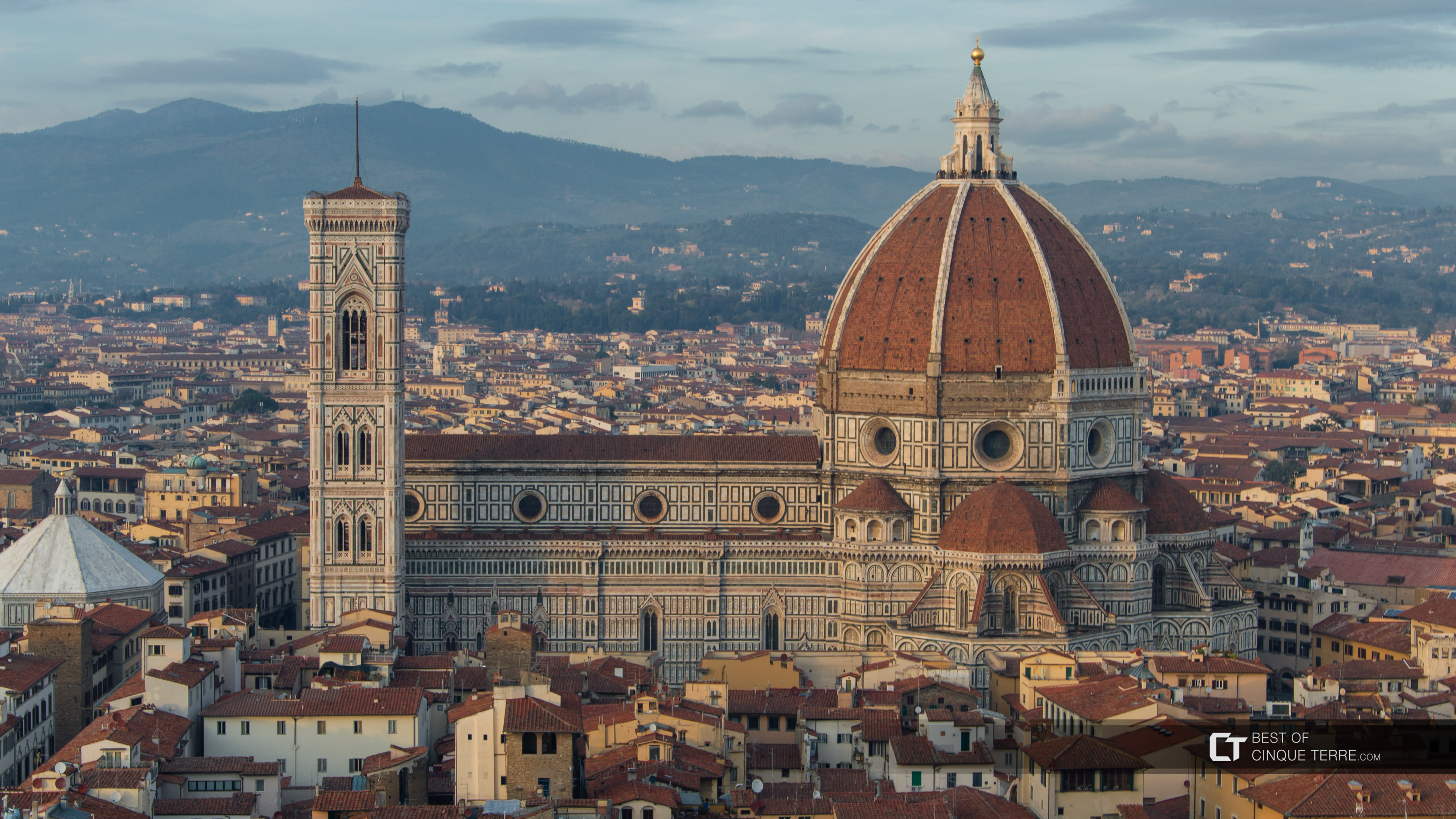 Ansicht der Kathedrale Santa Maria del Fiore vom Turm des Palazzo Vecchio, Florenz, Italien