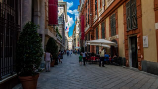Calle Garibaldi, Génova, Italia
