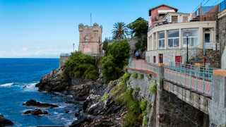 La promenade Anita Garibaldi, sur le front de mer, à Nervi, Gênes, Italie