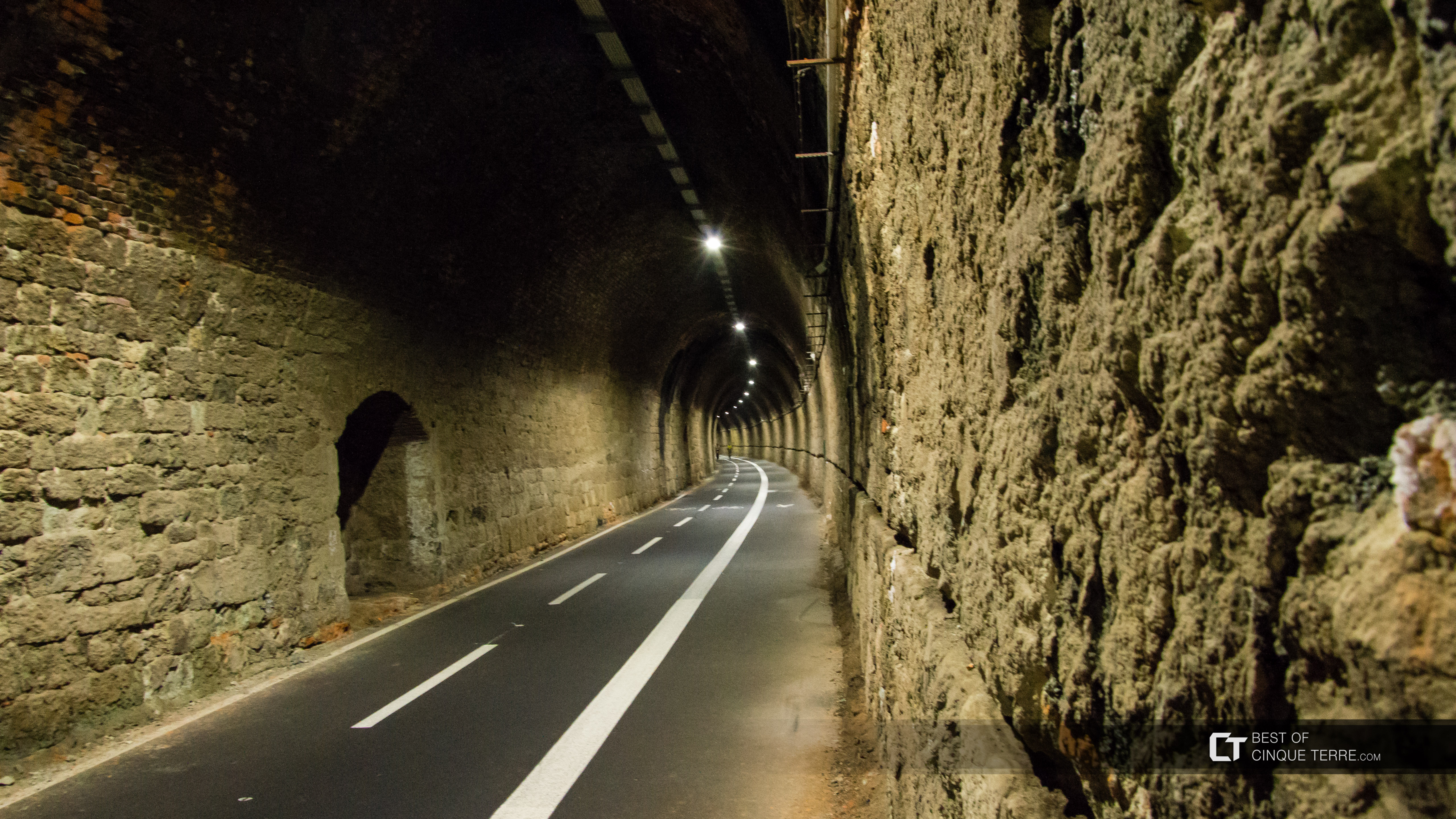 Tunnel pour cyclistes et piétons Levanto - Bonassola - Framura, Italie