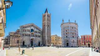 Piazza Duomo, Parma, Italia