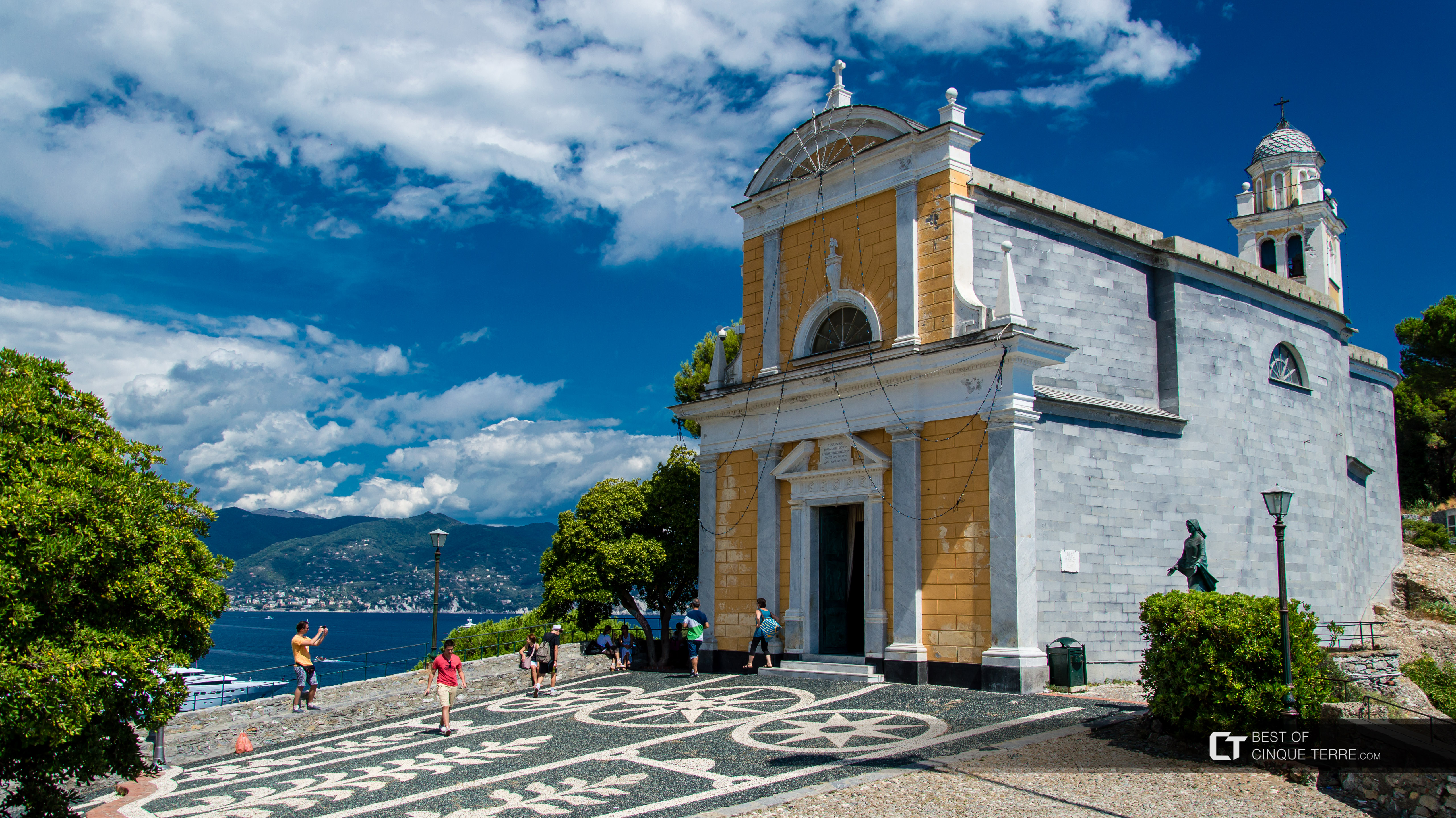 L'église Saint-Georges, Portofino, Italie